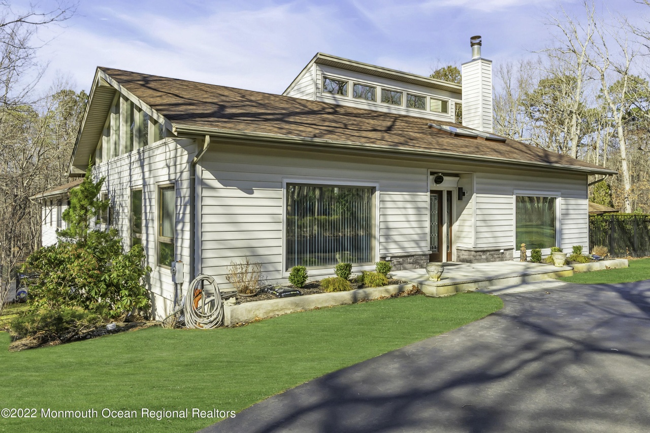 Home at 6 Knolls Drive