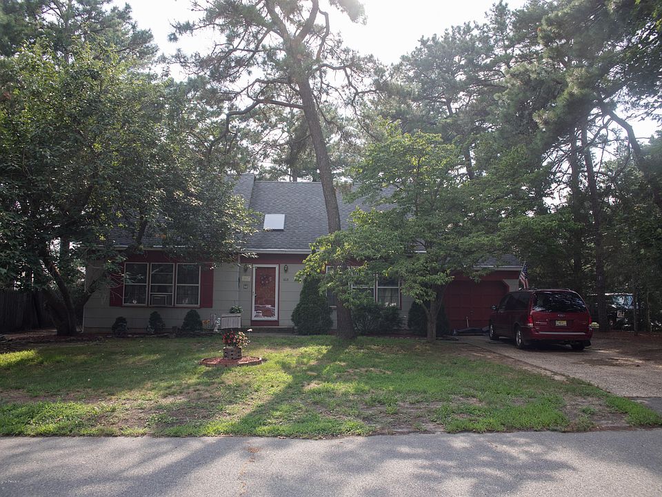 Home at 1013 Oakdale St